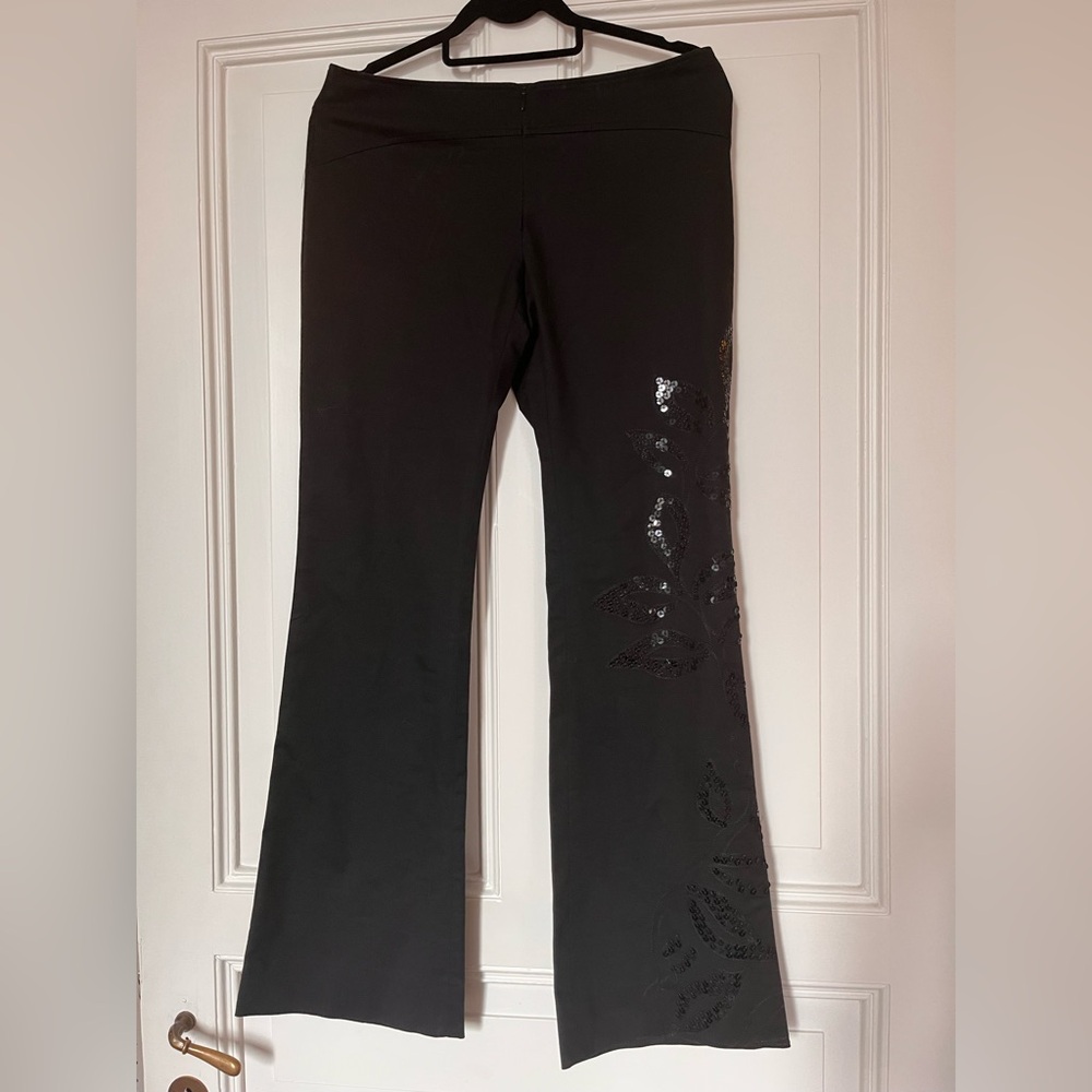 Rose D Sequin Floral Rose Design Black Pants Low Rise